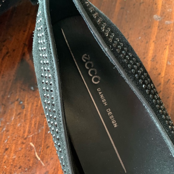 Ecco Shape Pointy Toe Ballet Flat with Crystals 40 - Picture 9 of 16